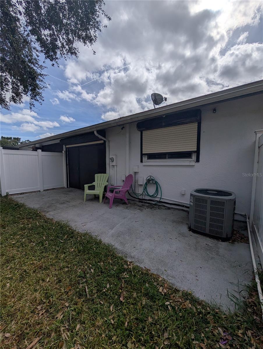 PARKSIDE VILLAS - Residential