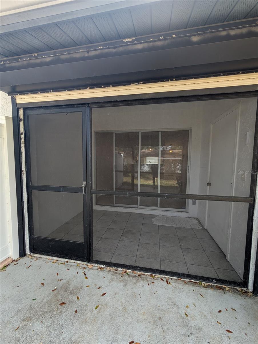 PARKSIDE VILLAS - Residential