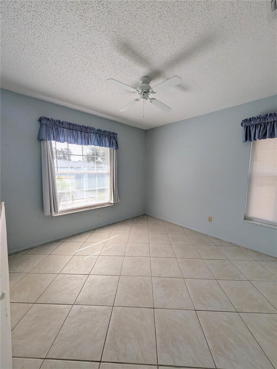 PARKSIDE VILLAS - Residential