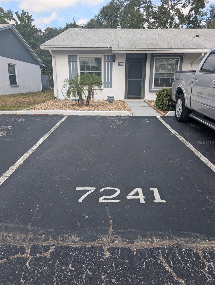 PARKSIDE VILLAS - Residential