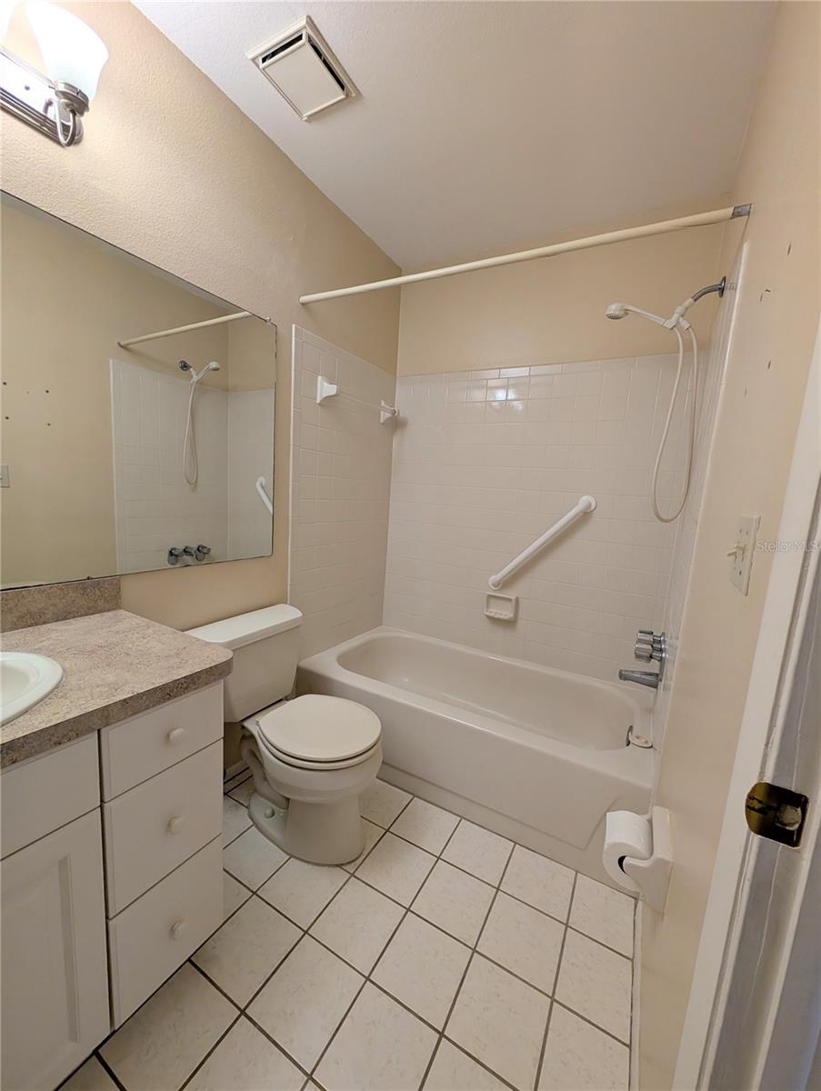 PARKSIDE VILLAS - Residential