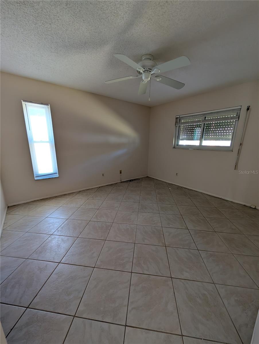 PARKSIDE VILLAS - Residential