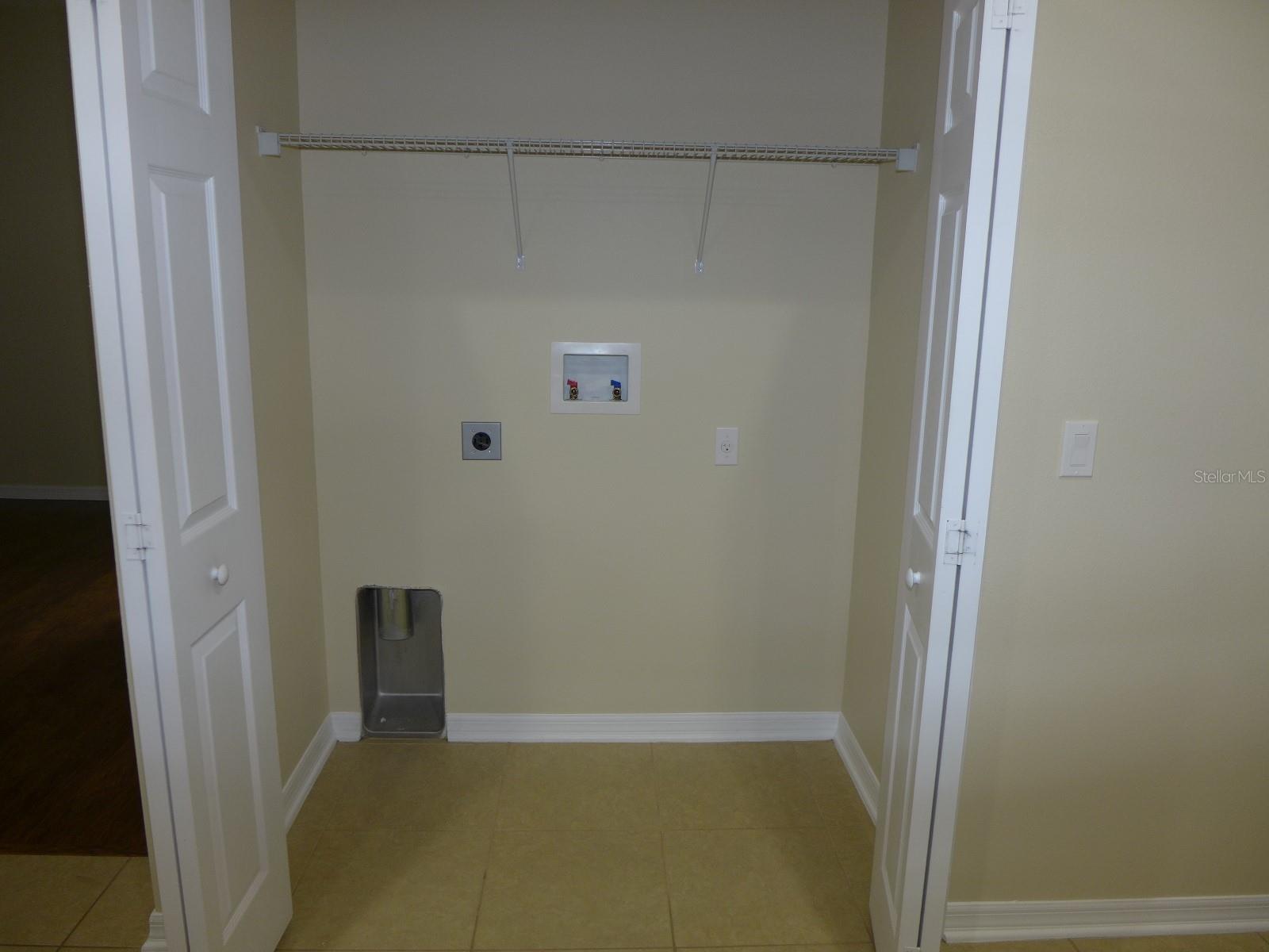 GROVELAND WATERSIDE POINTE PH 01 - Residential Lease