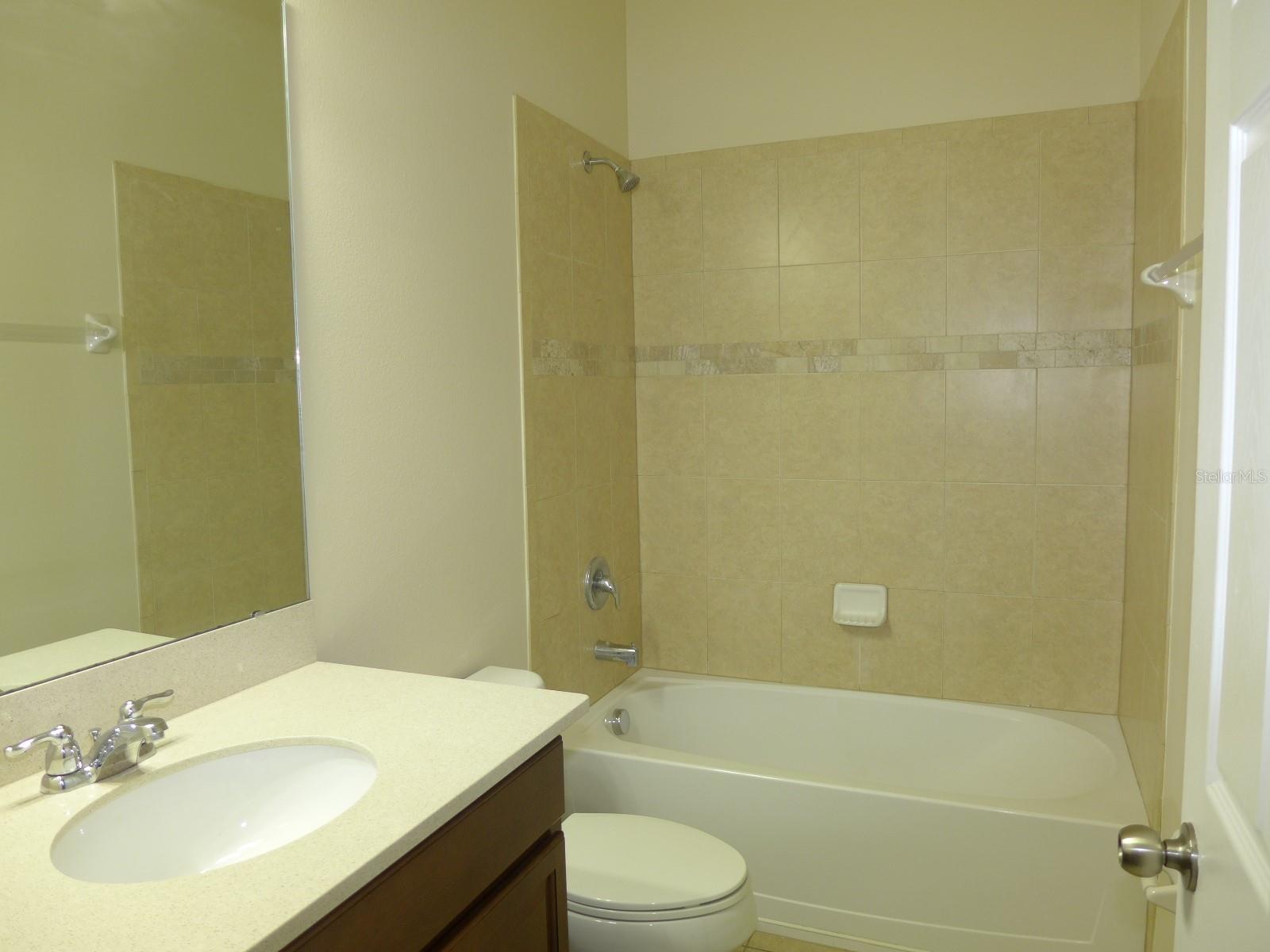 GROVELAND WATERSIDE POINTE PH 01 - Residential Lease