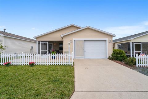 Photo of 2805 Burgos Drive, The Villages, FL 32162 (MLS # G5106015)