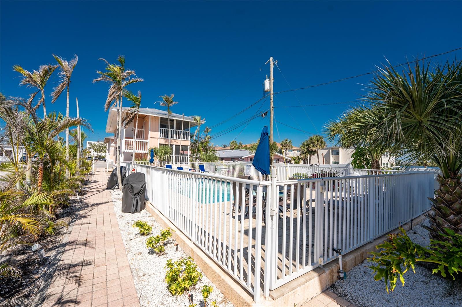 DEVINES TURTLE BAY - Residential Lease