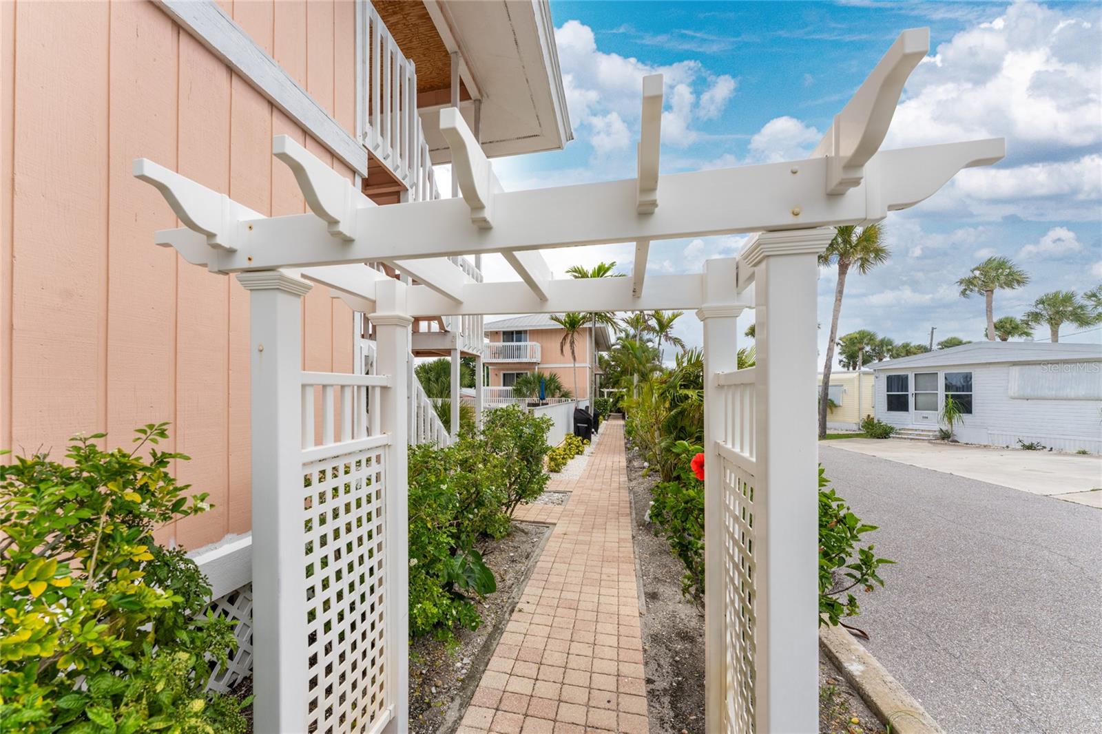 DEVINES TURTLE BAY - Residential Lease