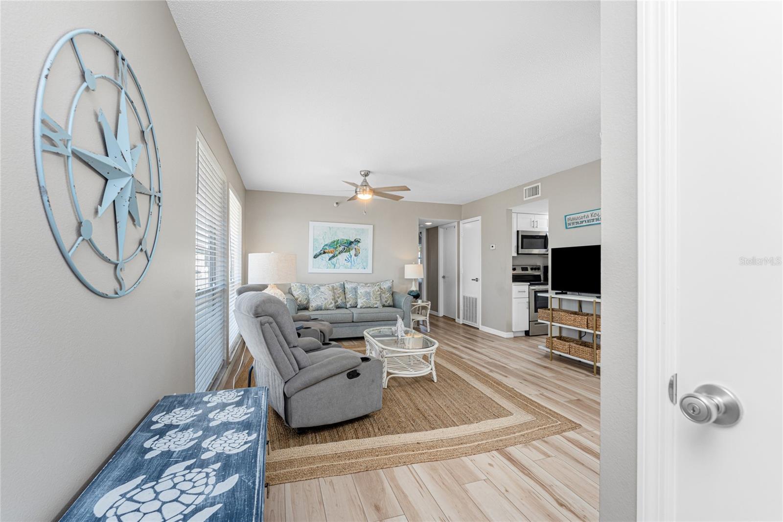 DEVINES TURTLE BAY - Residential Lease