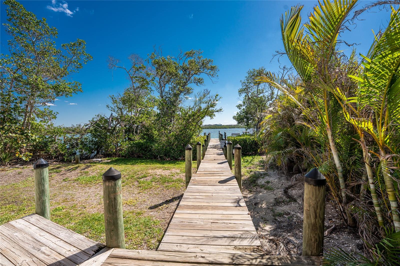 DEVINES TURTLE BAY - Residential Lease