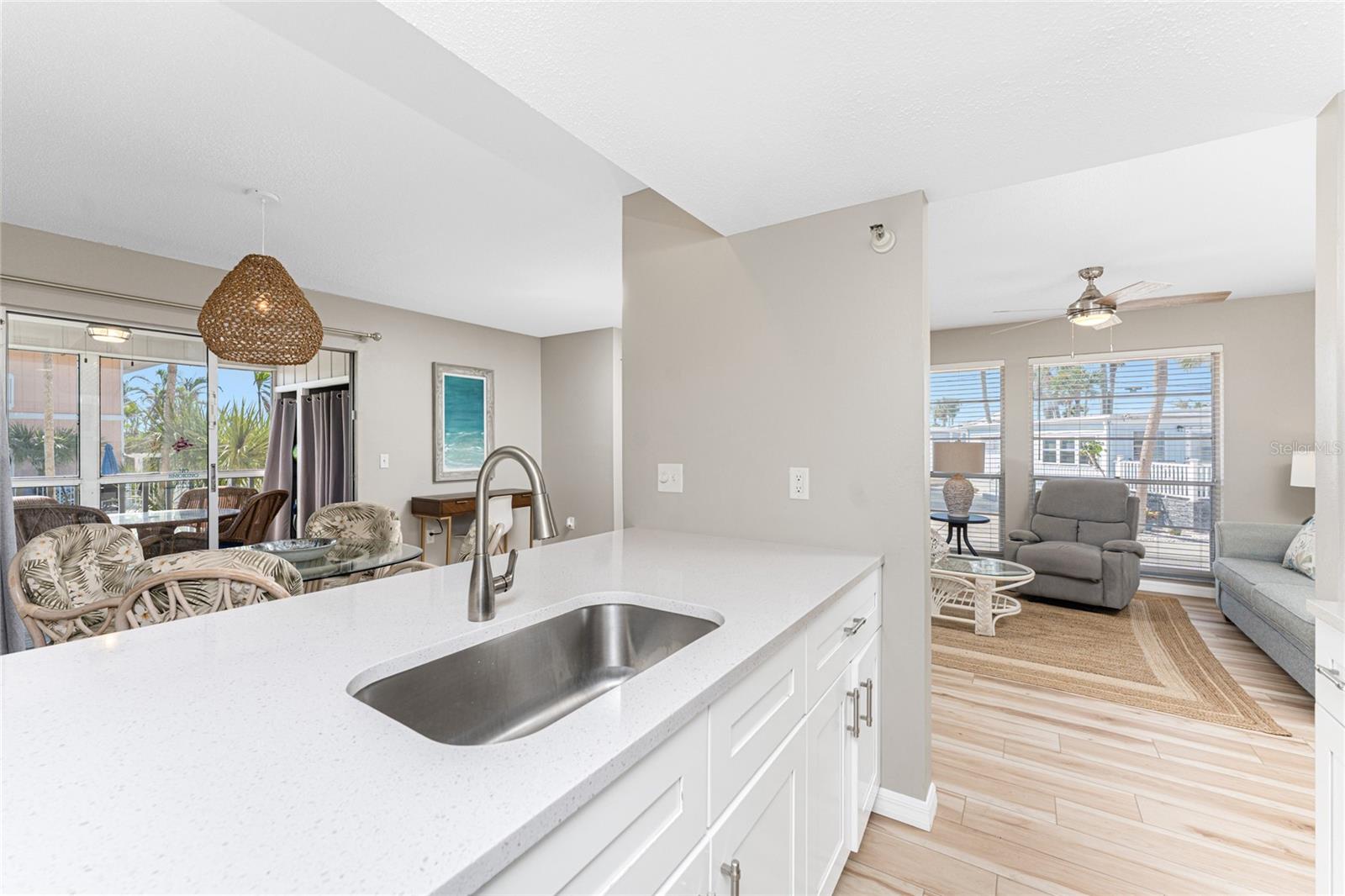 DEVINES TURTLE BAY - Residential Lease