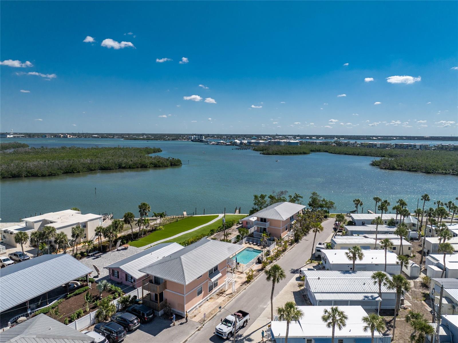DEVINES TURTLE BAY - Residential Lease