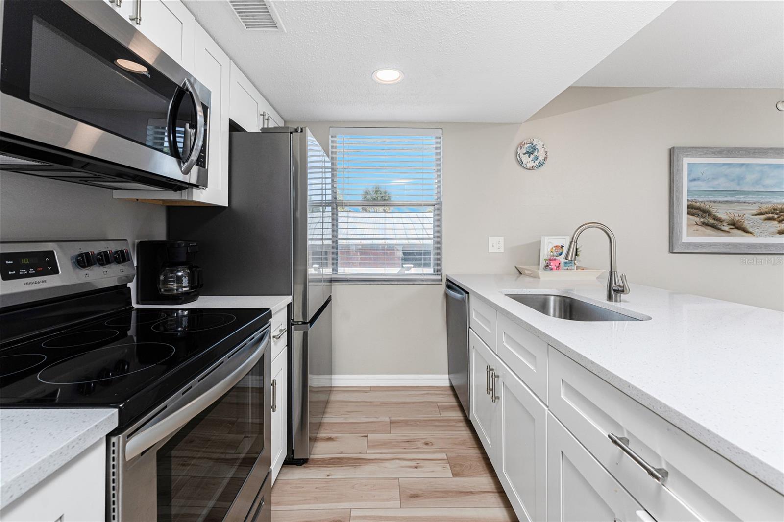 DEVINES TURTLE BAY - Residential Lease