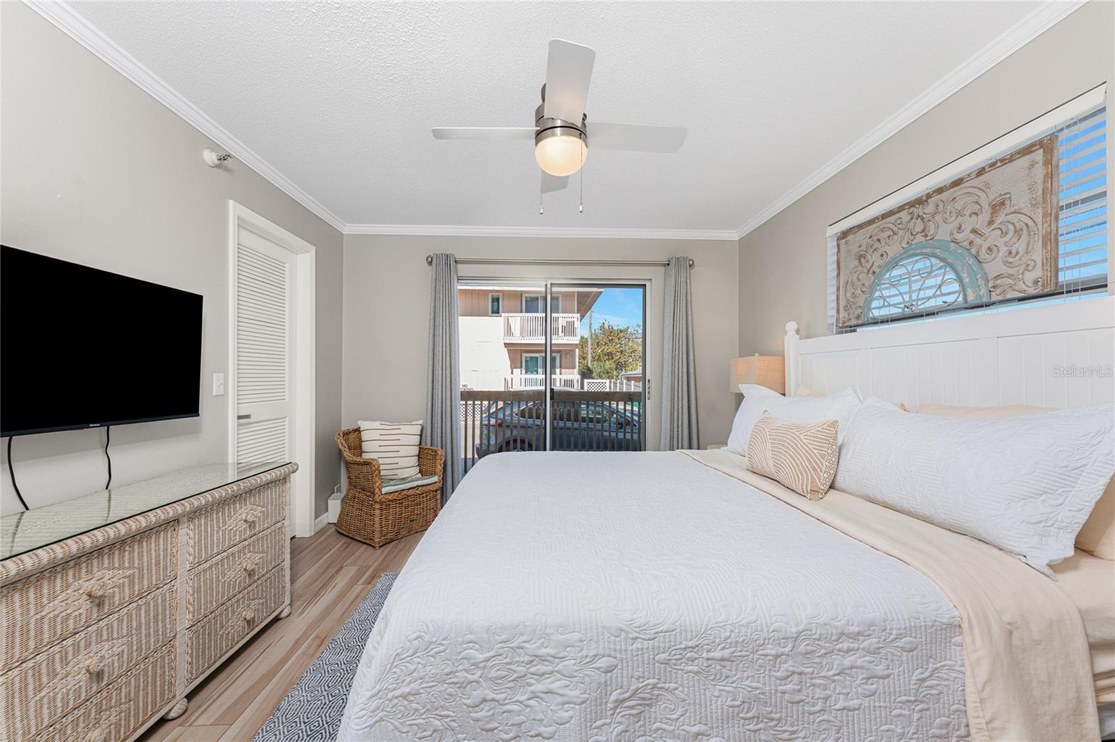 DEVINES TURTLE BAY - Residential Lease