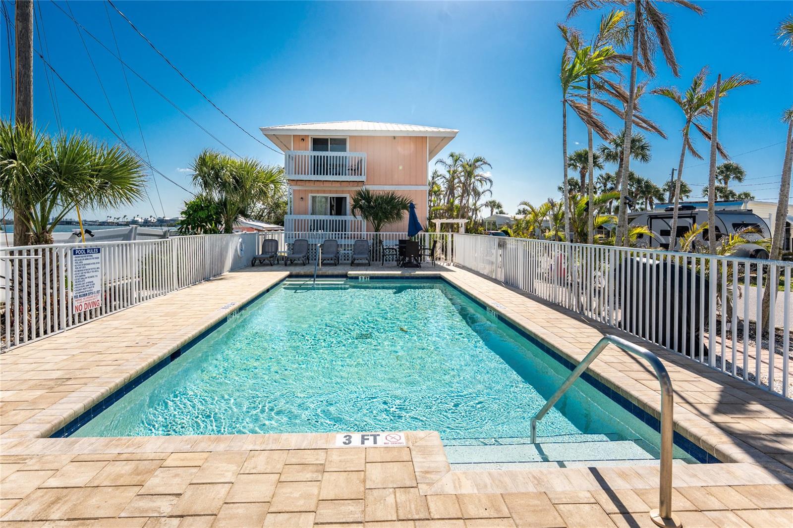 DEVINES TURTLE BAY - Residential Lease