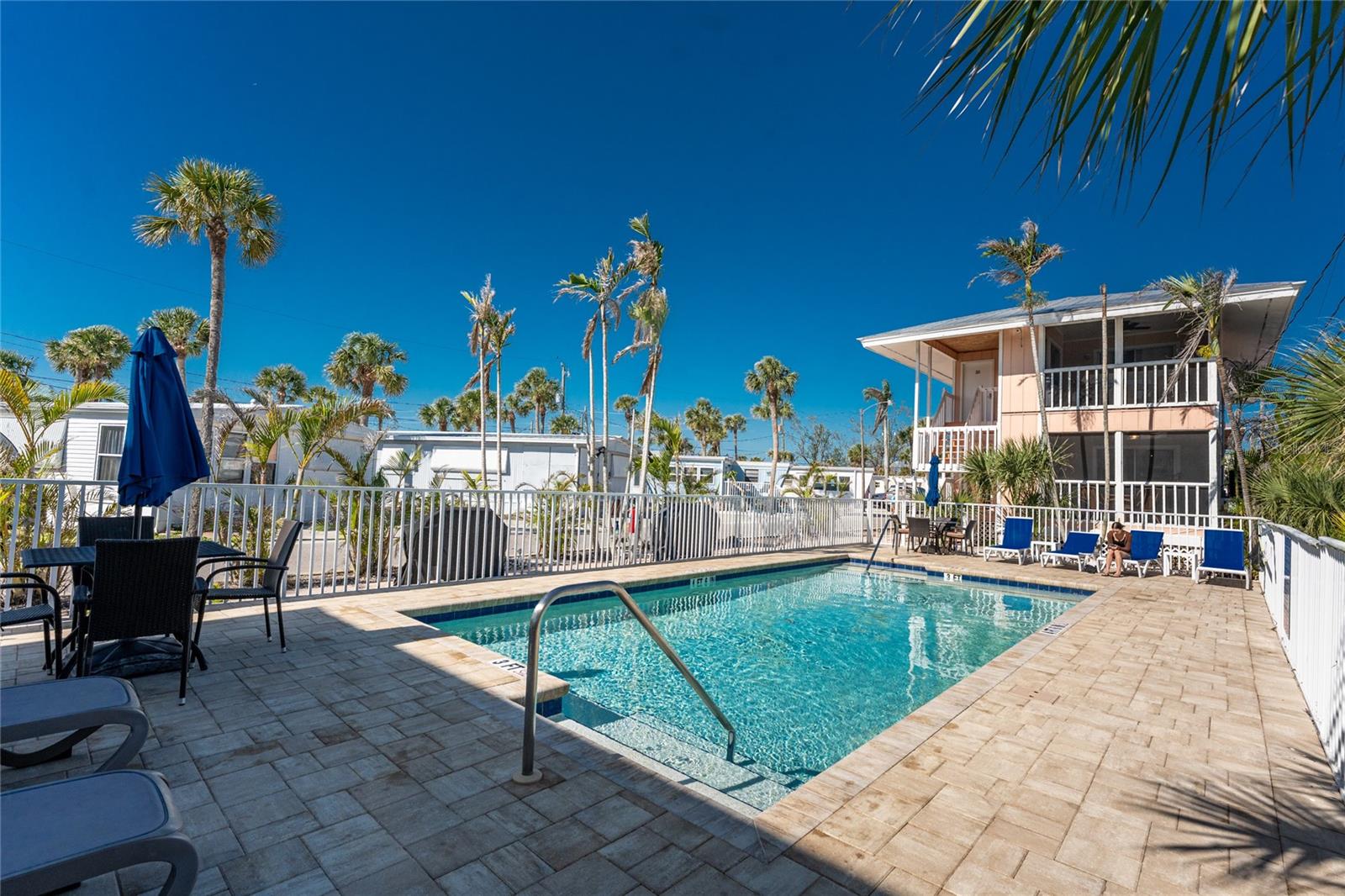 DEVINES TURTLE BAY - Residential Lease