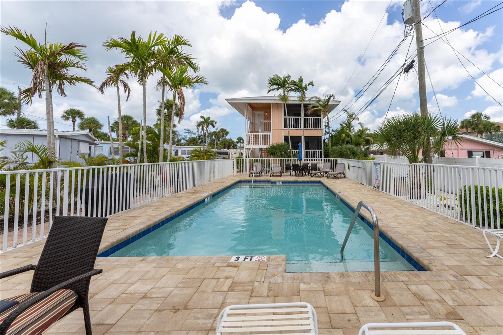 DEVINES TURTLE BAY - Residential Lease