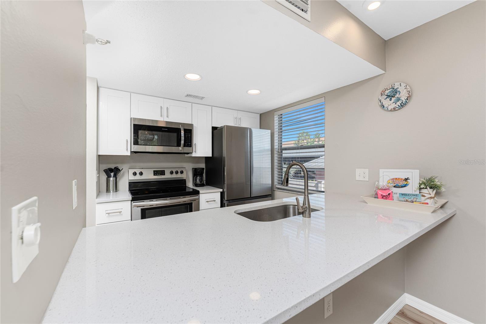 DEVINES TURTLE BAY - Residential Lease