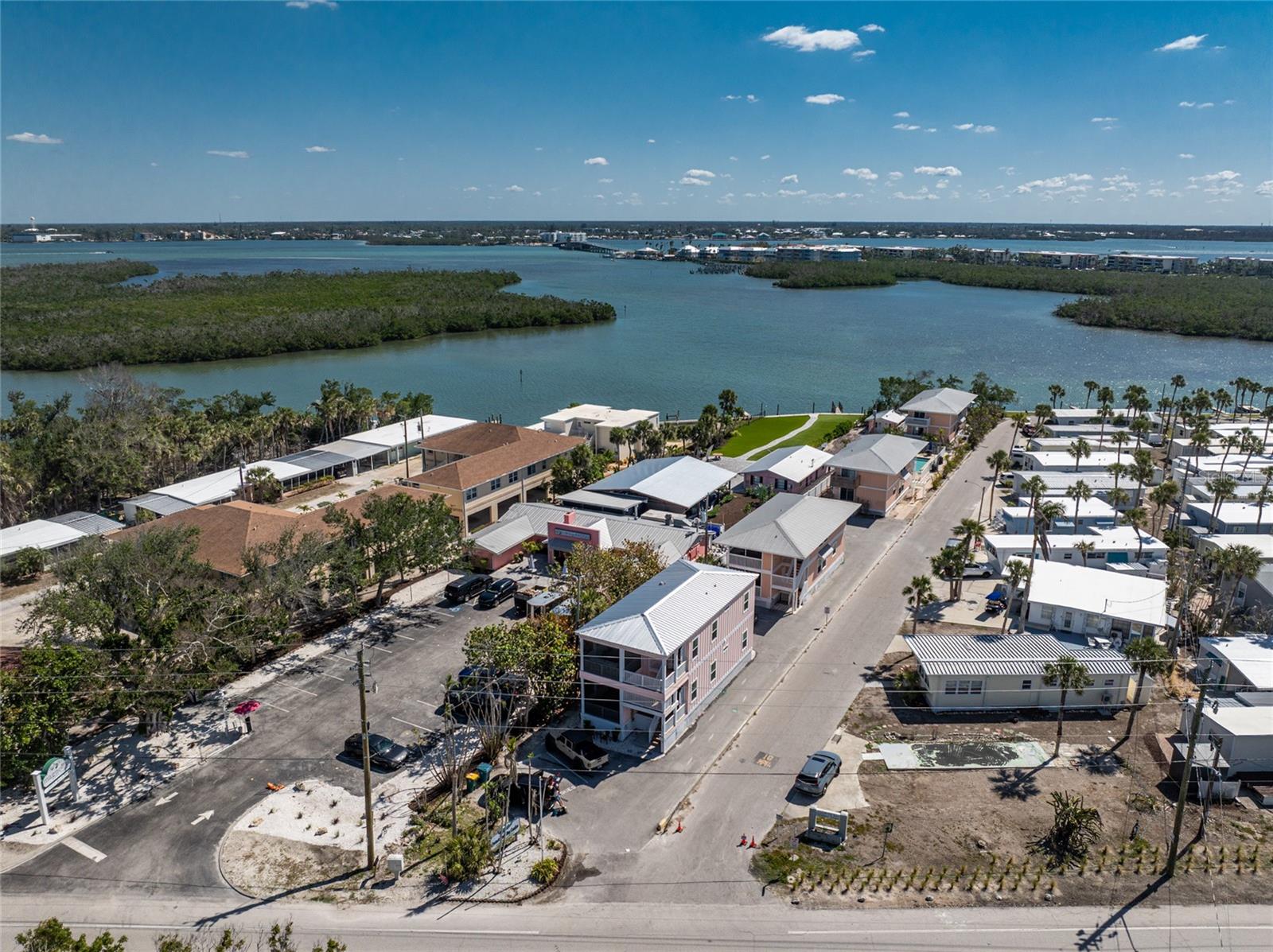 DEVINES TURTLE BAY - Residential Lease