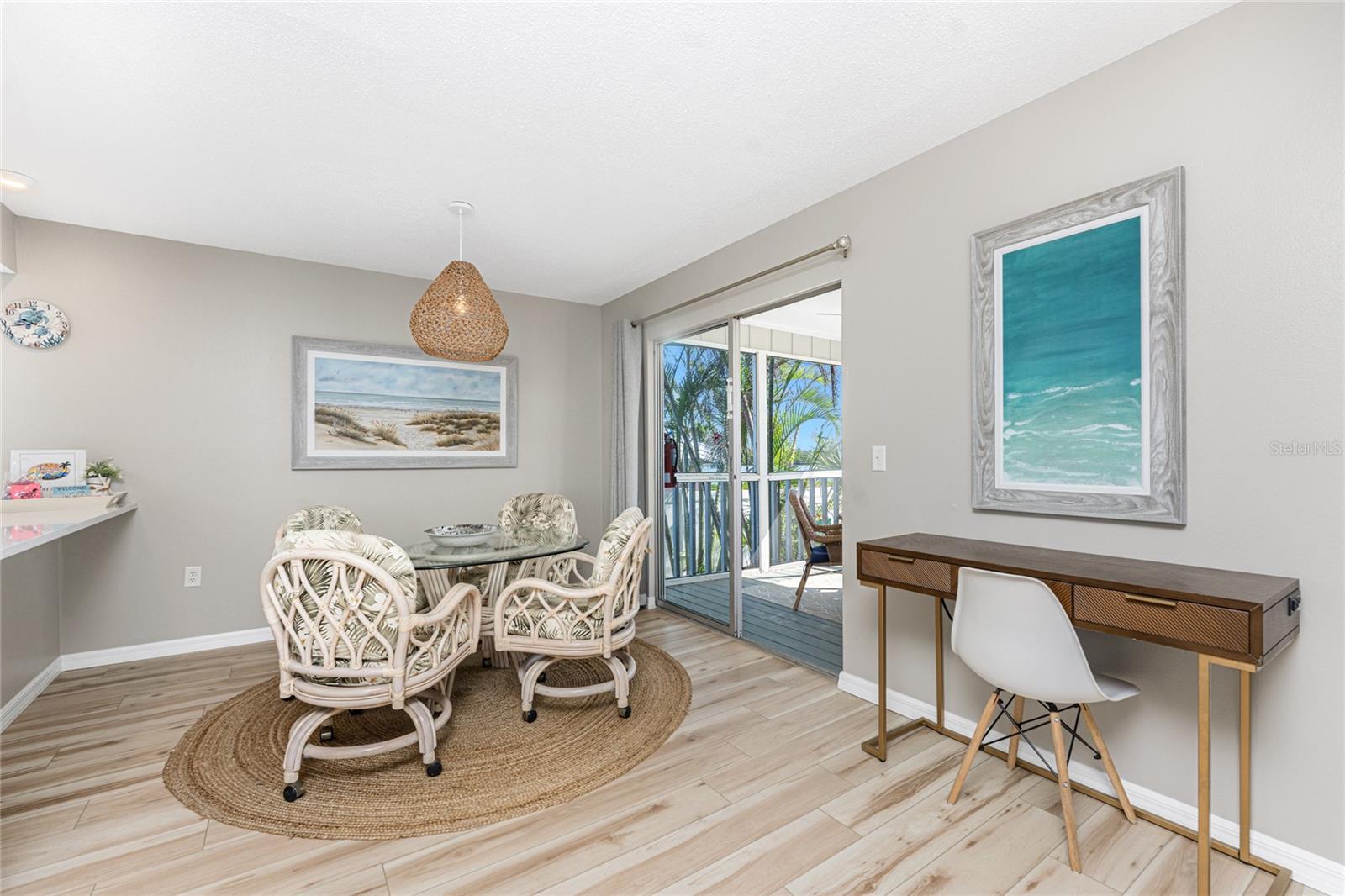 DEVINES TURTLE BAY - Residential Lease