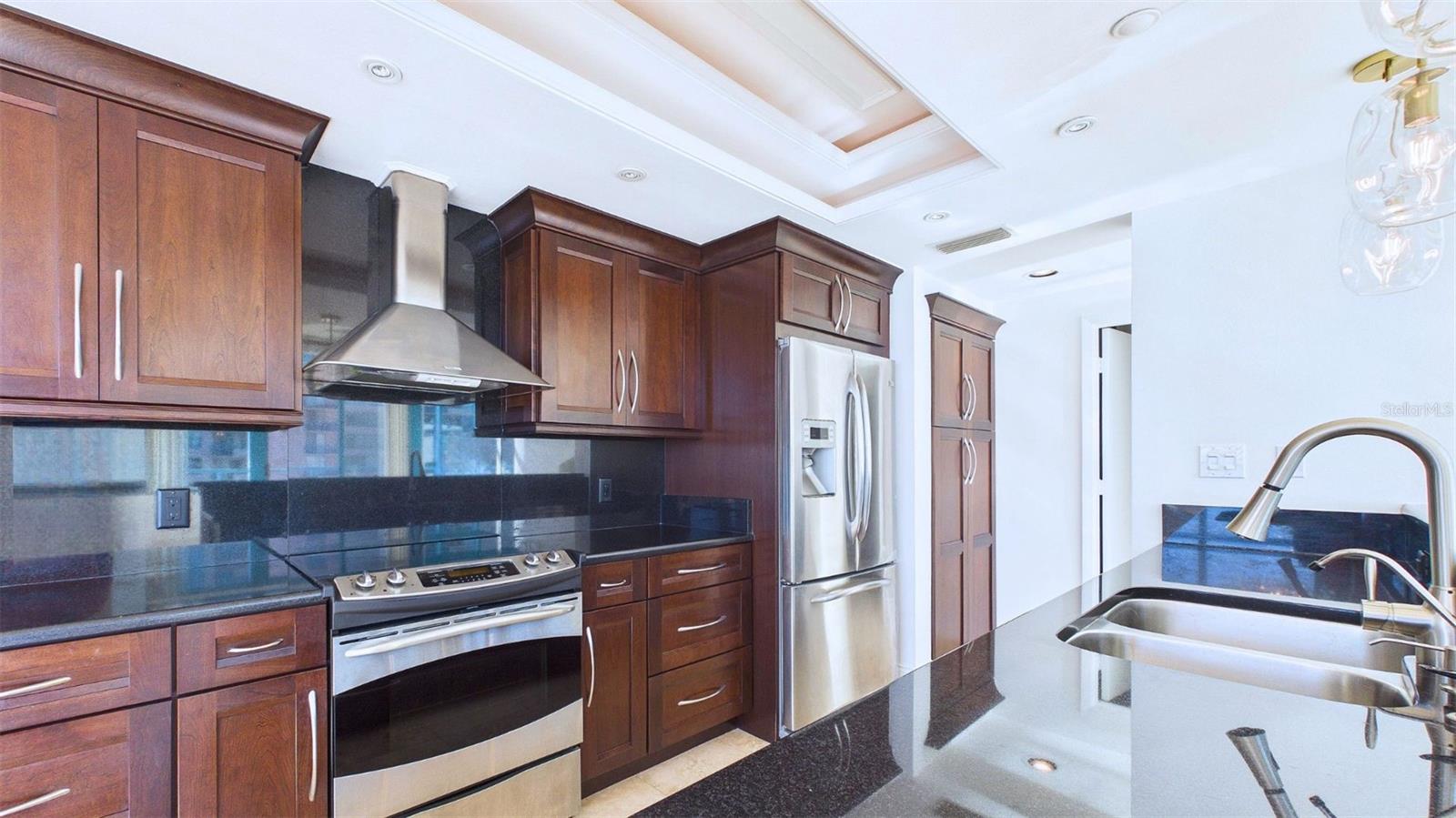 ULTIMAR ONE CONDO - Residential