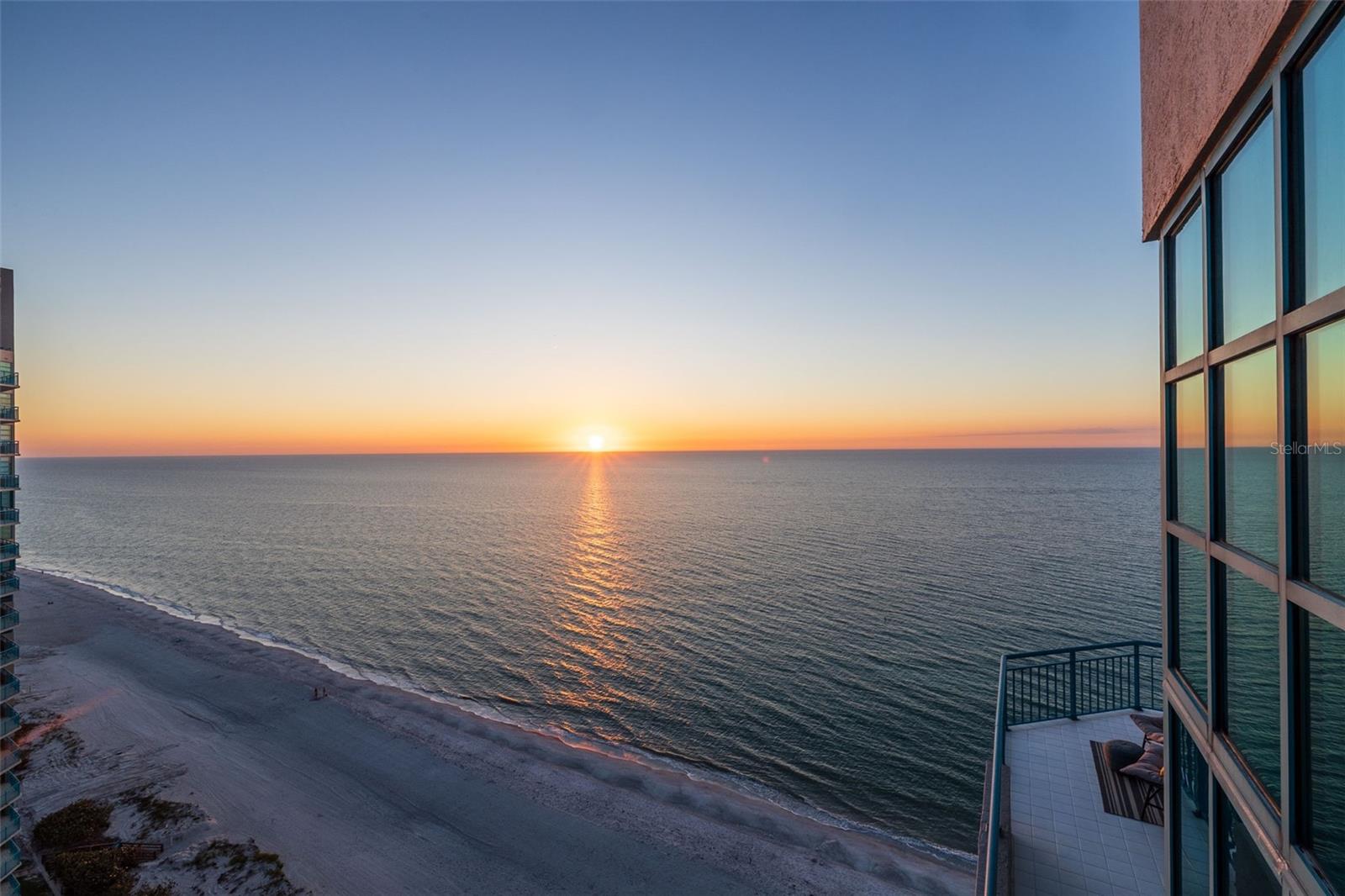 ULTIMAR ONE CONDO - Residential