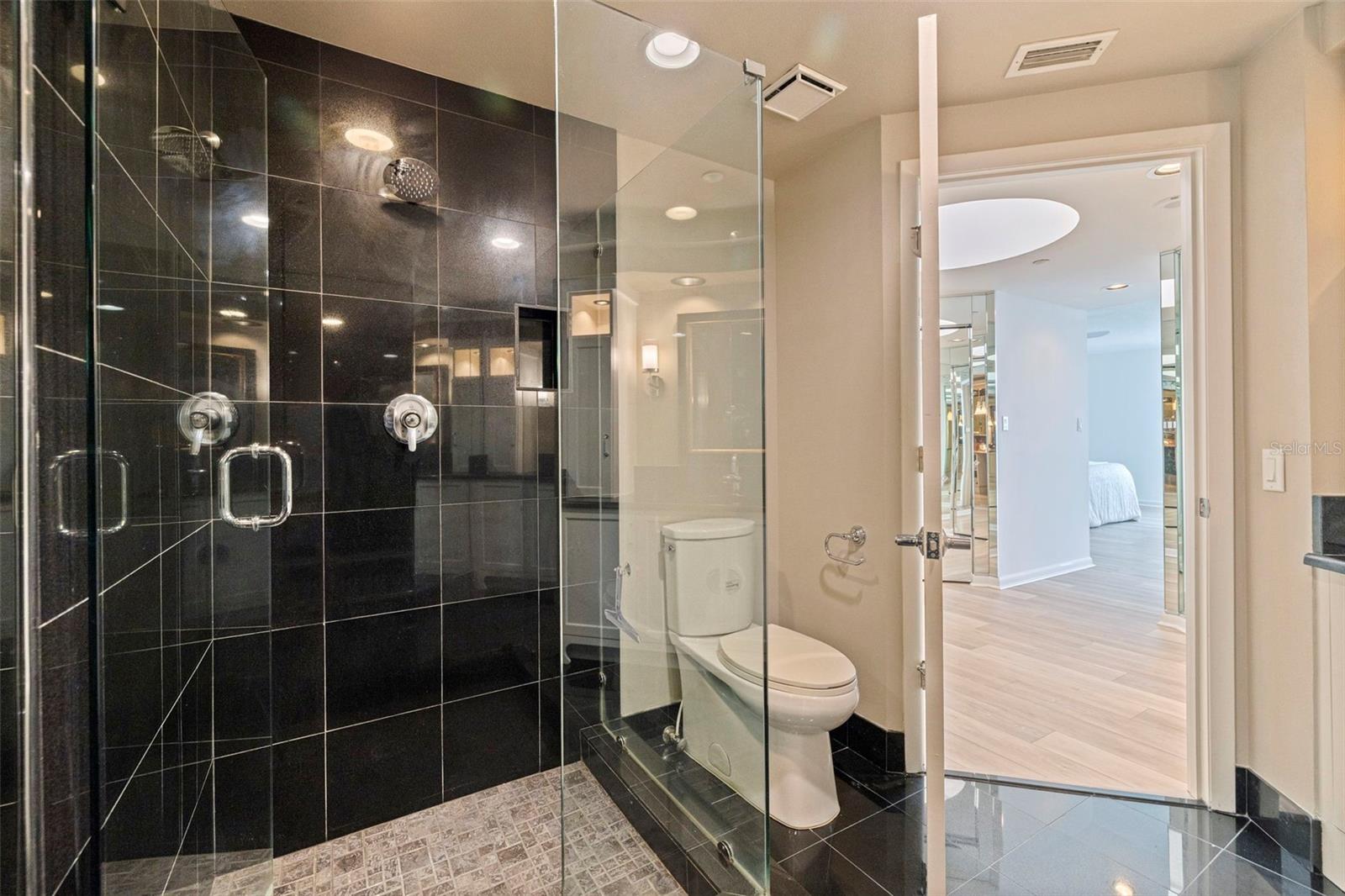 ULTIMAR ONE CONDO - Residential