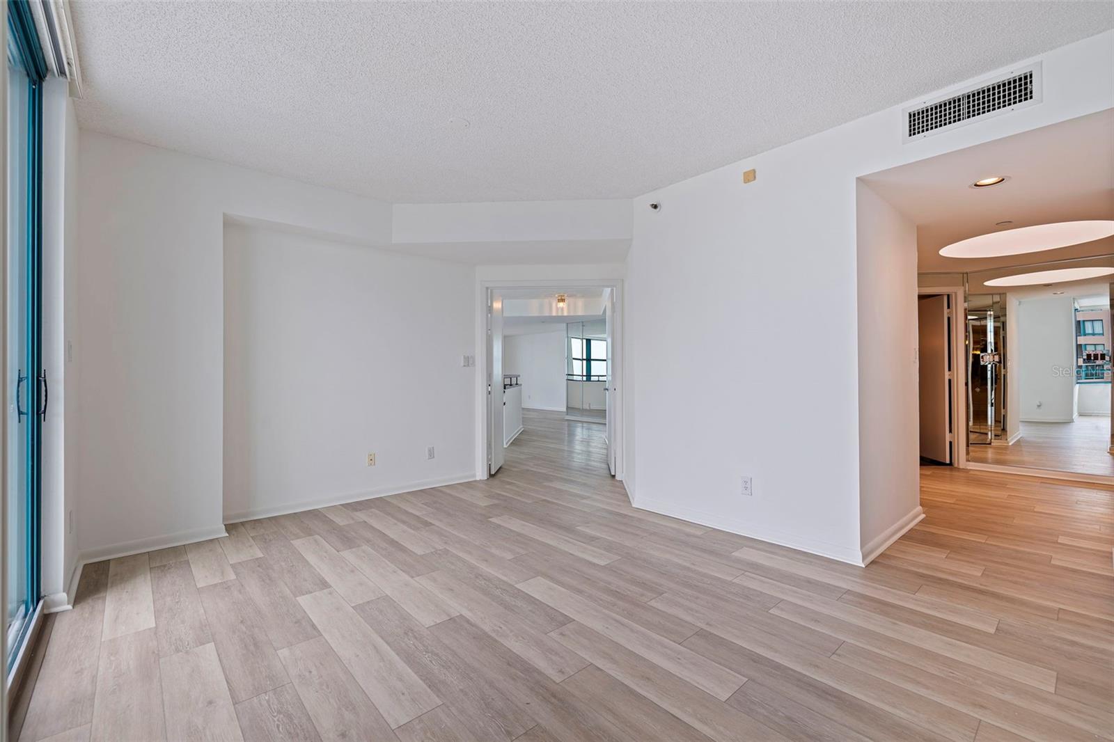 ULTIMAR ONE CONDO - Residential