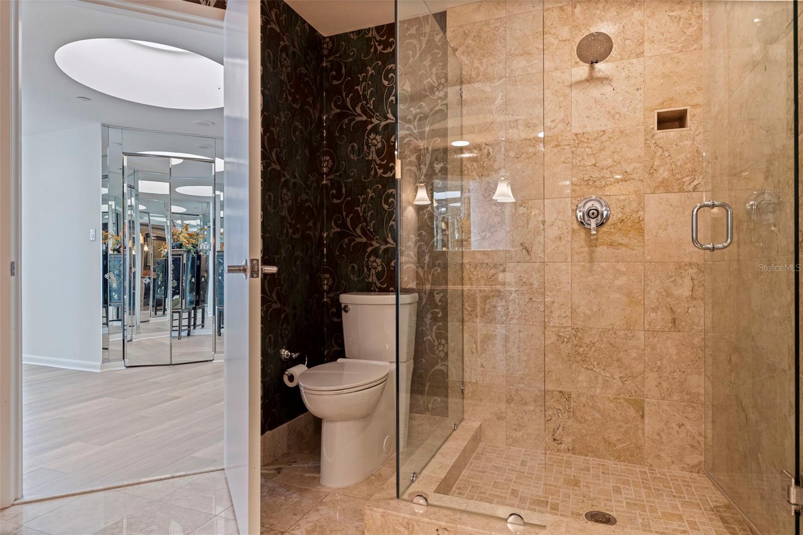 ULTIMAR ONE CONDO - Residential