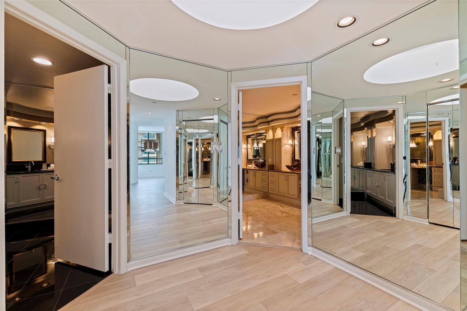 ULTIMAR ONE CONDO - Residential