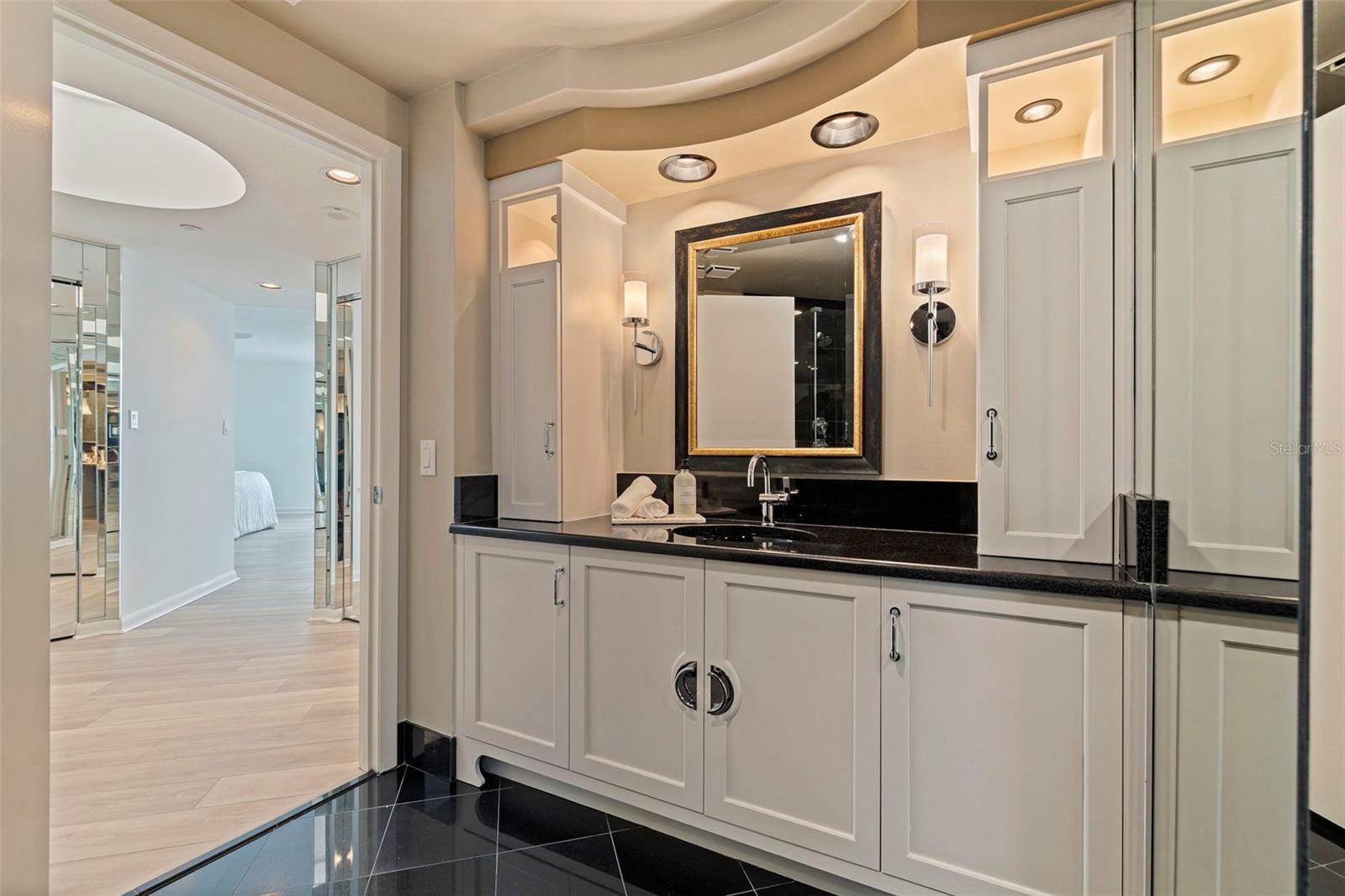 ULTIMAR ONE CONDO - Residential