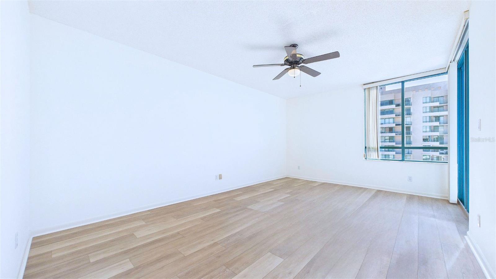 ULTIMAR ONE CONDO - Residential