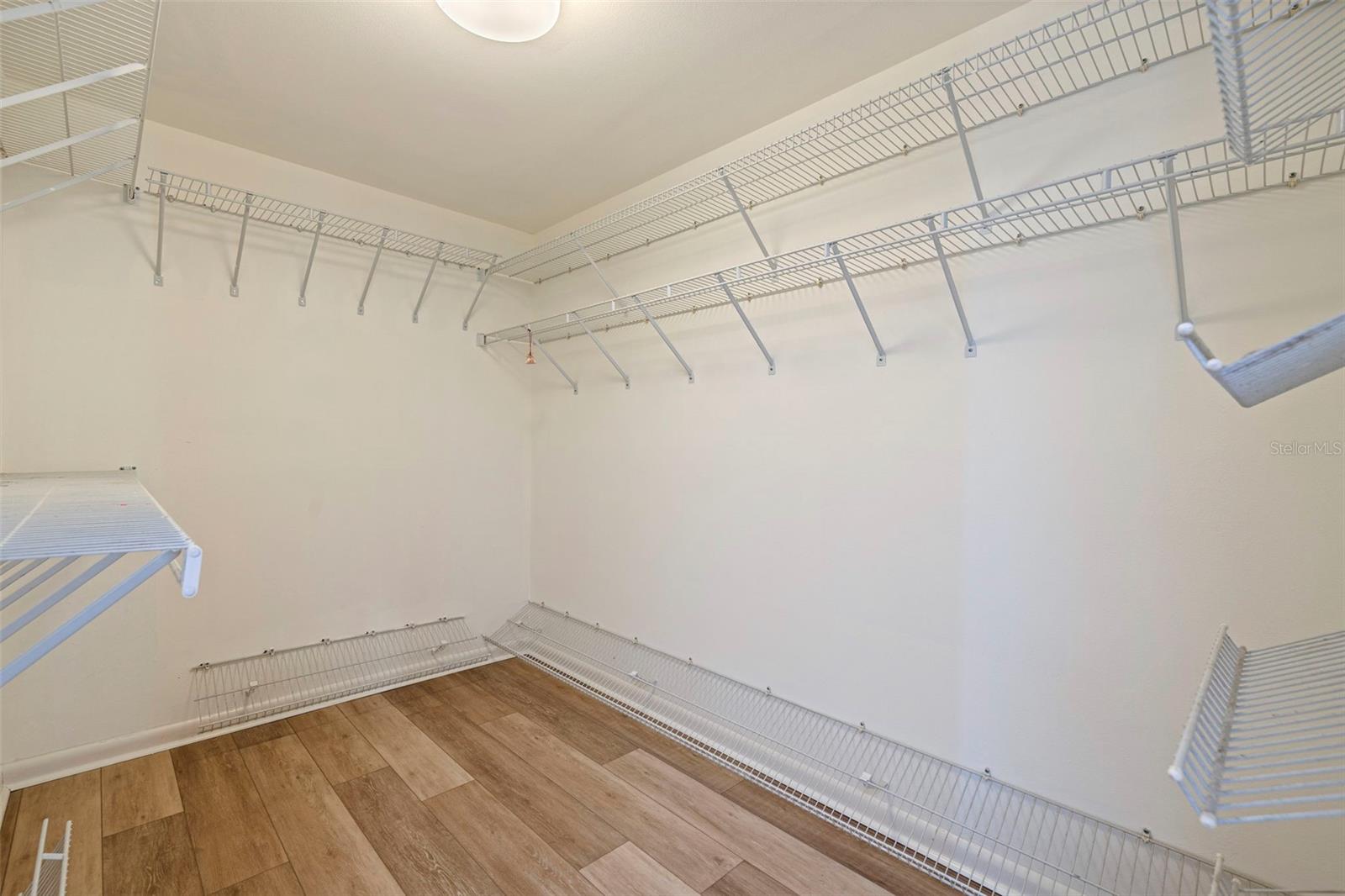 ULTIMAR ONE CONDO - Residential