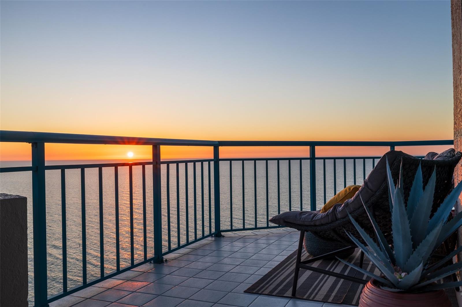 ULTIMAR ONE CONDO - Residential