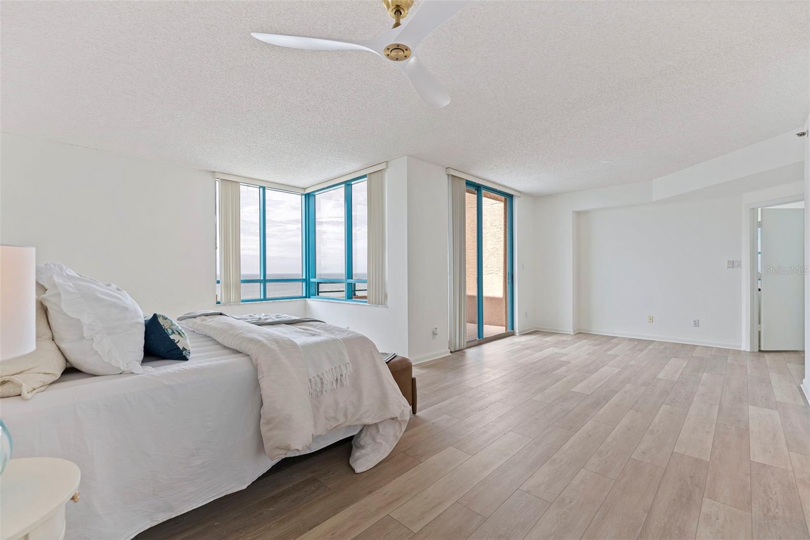 ULTIMAR ONE CONDO - Residential