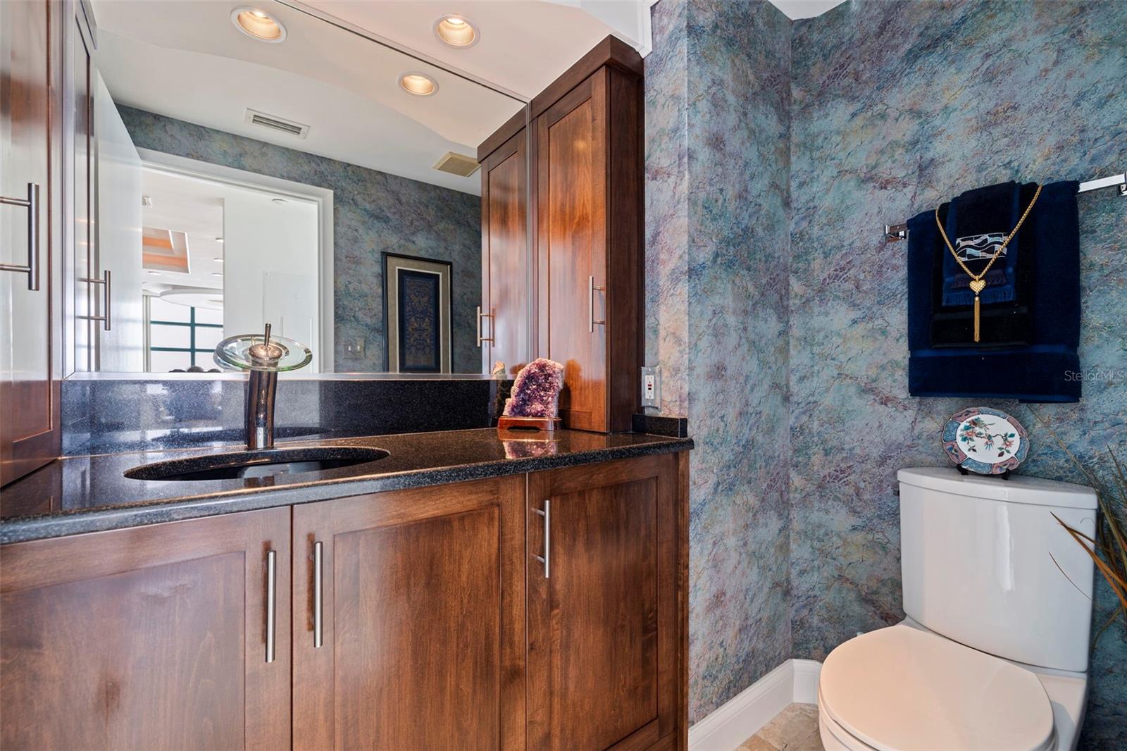 ULTIMAR ONE CONDO - Residential