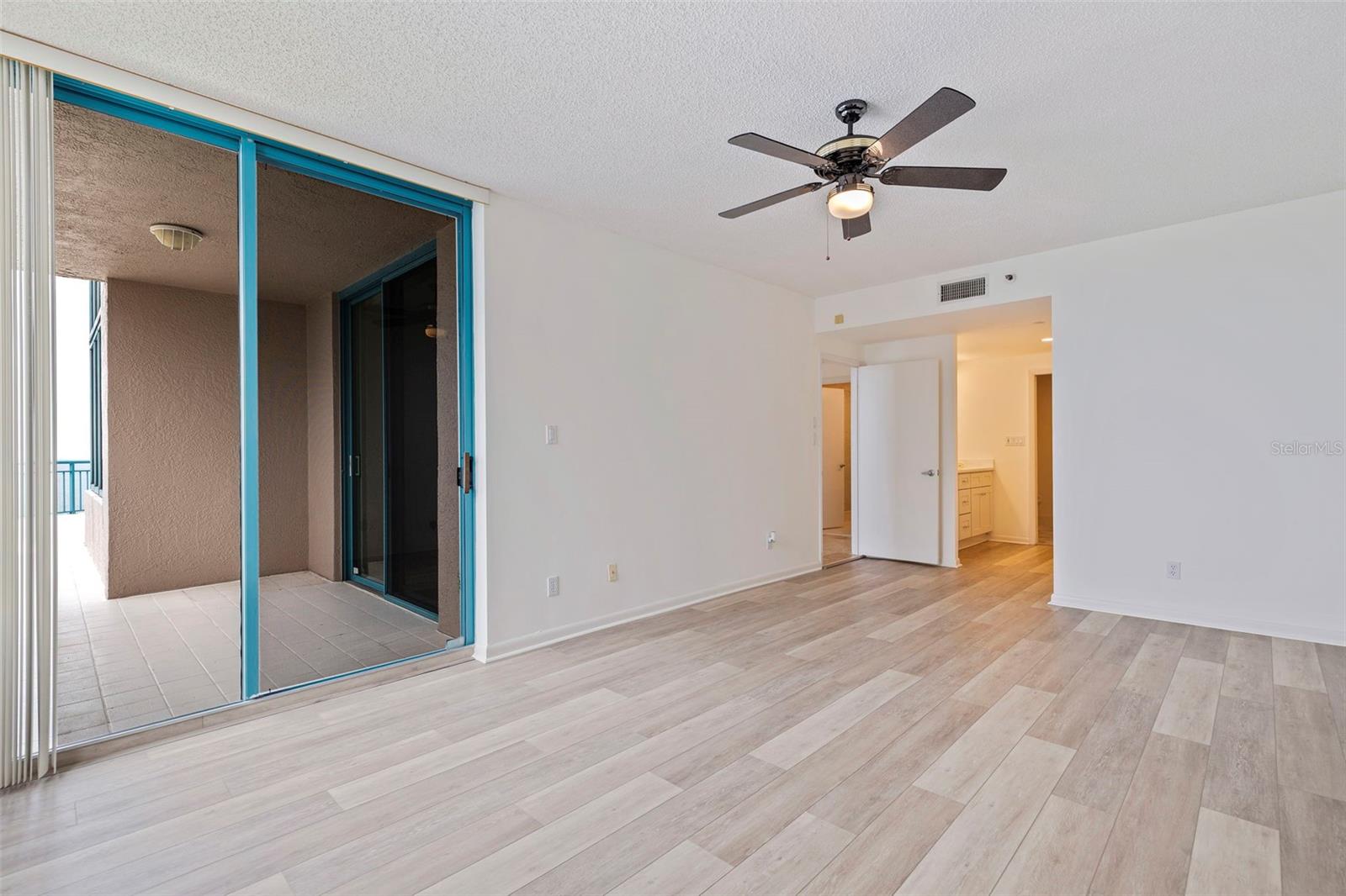 ULTIMAR ONE CONDO - Residential