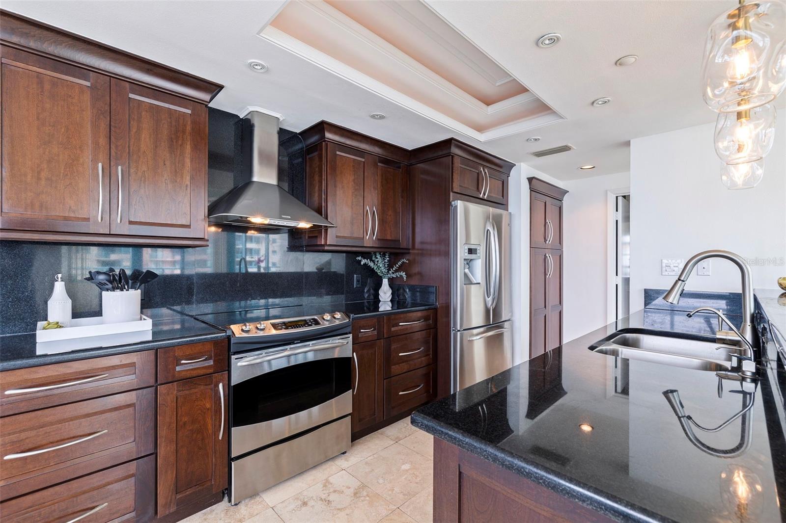 ULTIMAR ONE CONDO - Residential