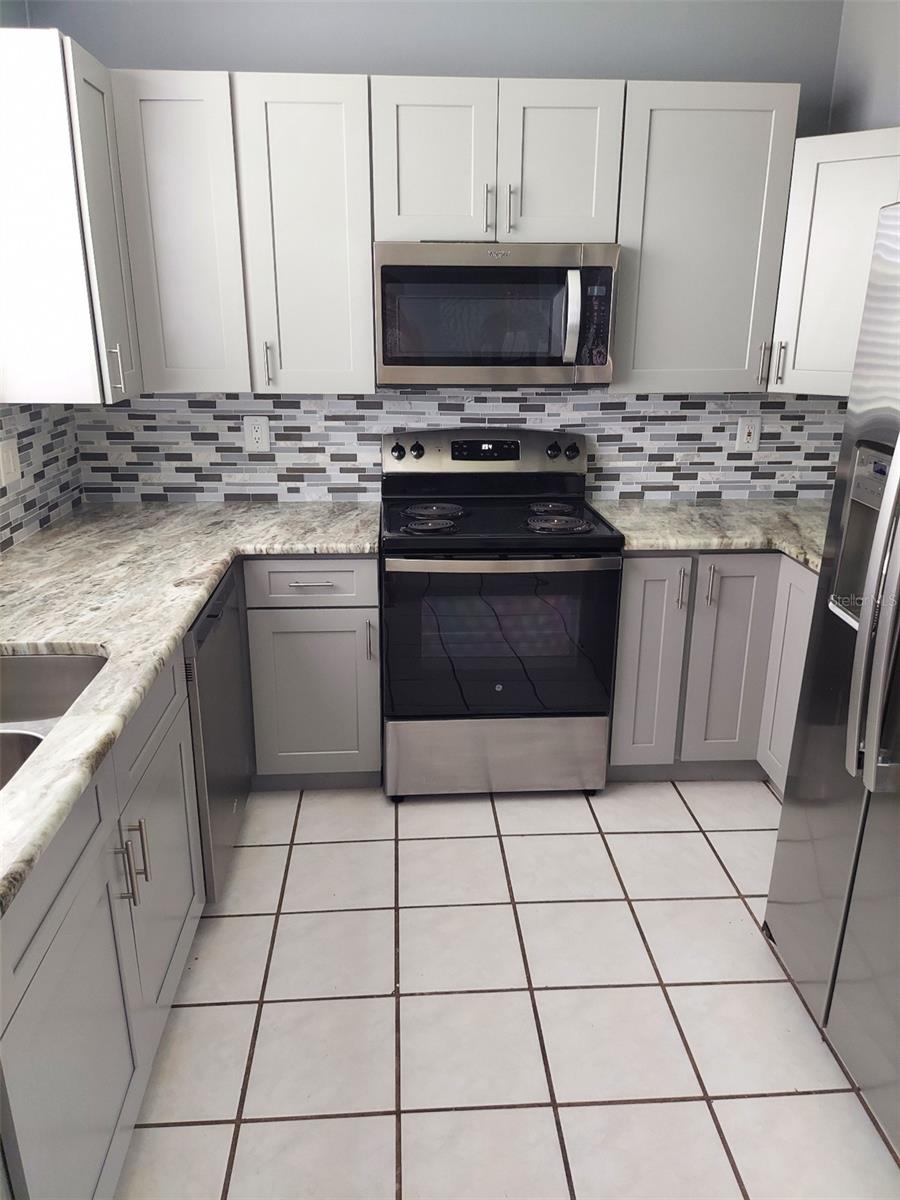 REMINGTON PH 1 TR D - Residential Lease