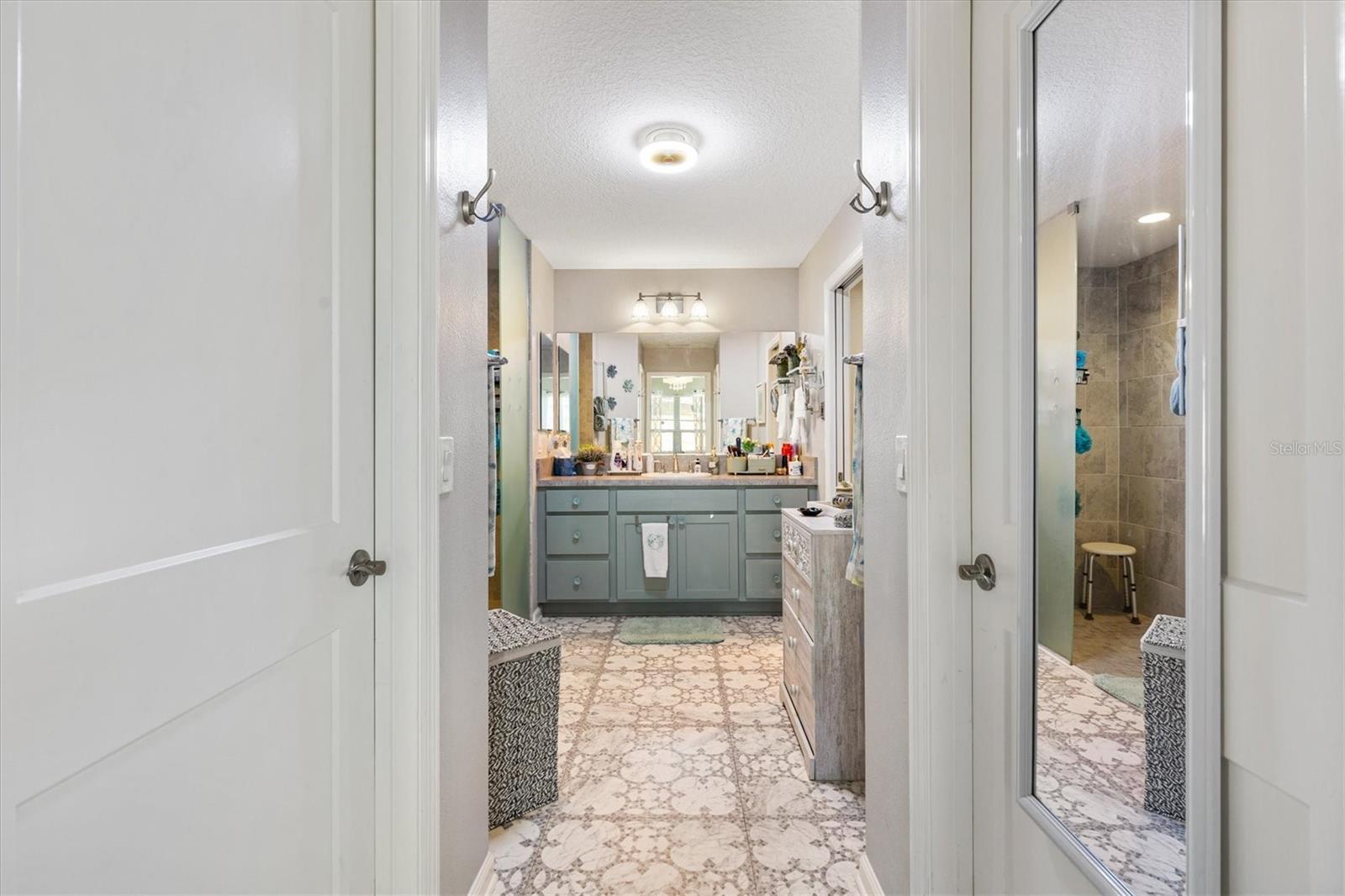 SOUTHERN OAKS TAYLOR VILLAS - Residential