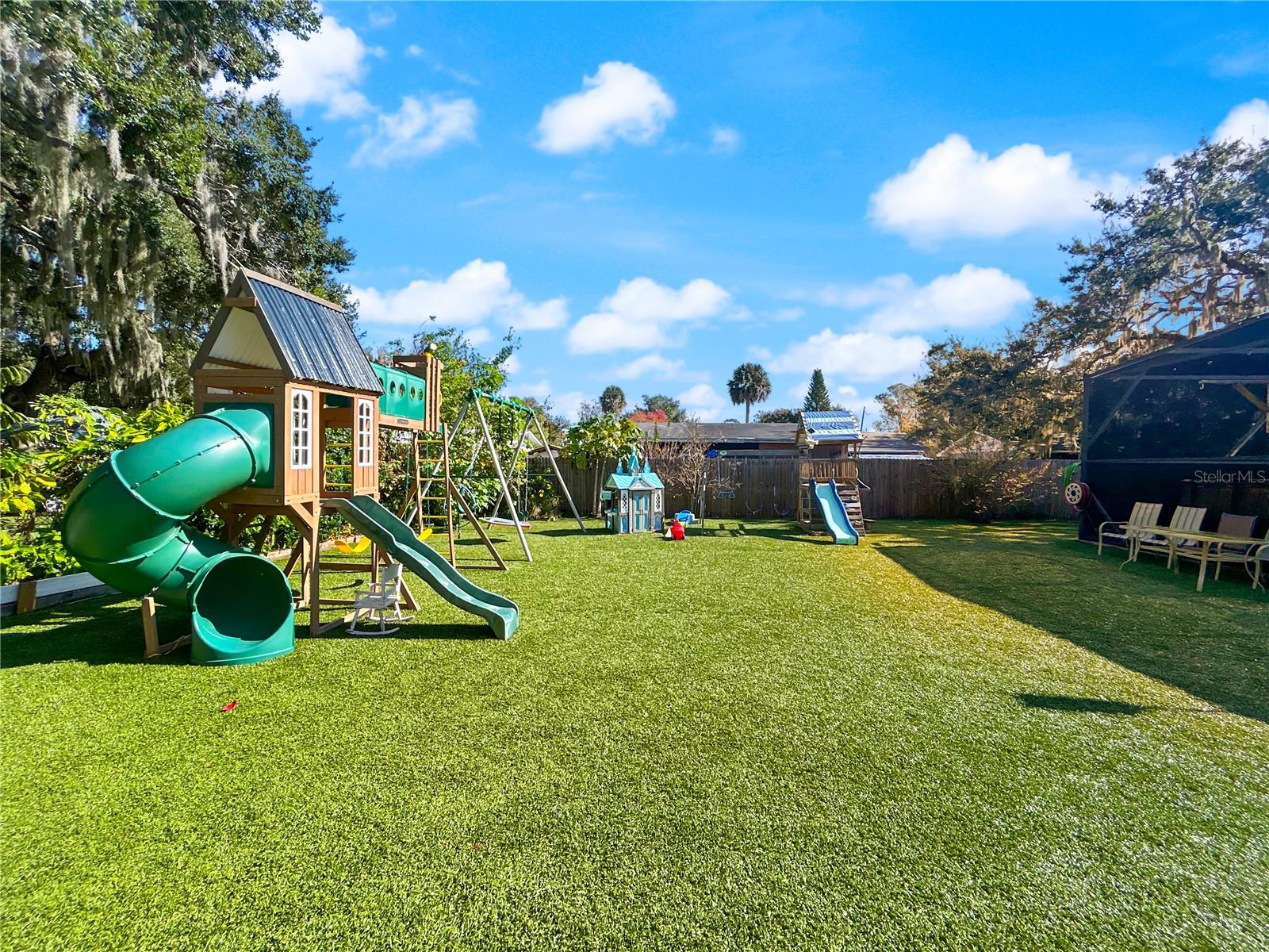 TAVARES LAKEWOOD PARK - Residential