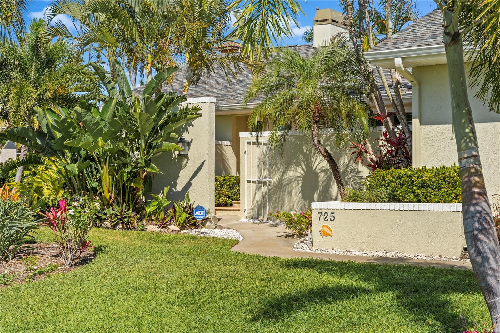 725 MONTE CRISTO BOULEVARD