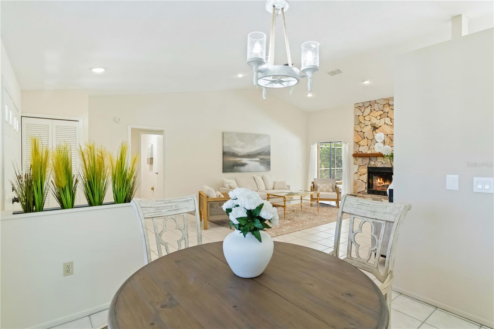 WOODLAWN LAKES FIRST ADD - Residential