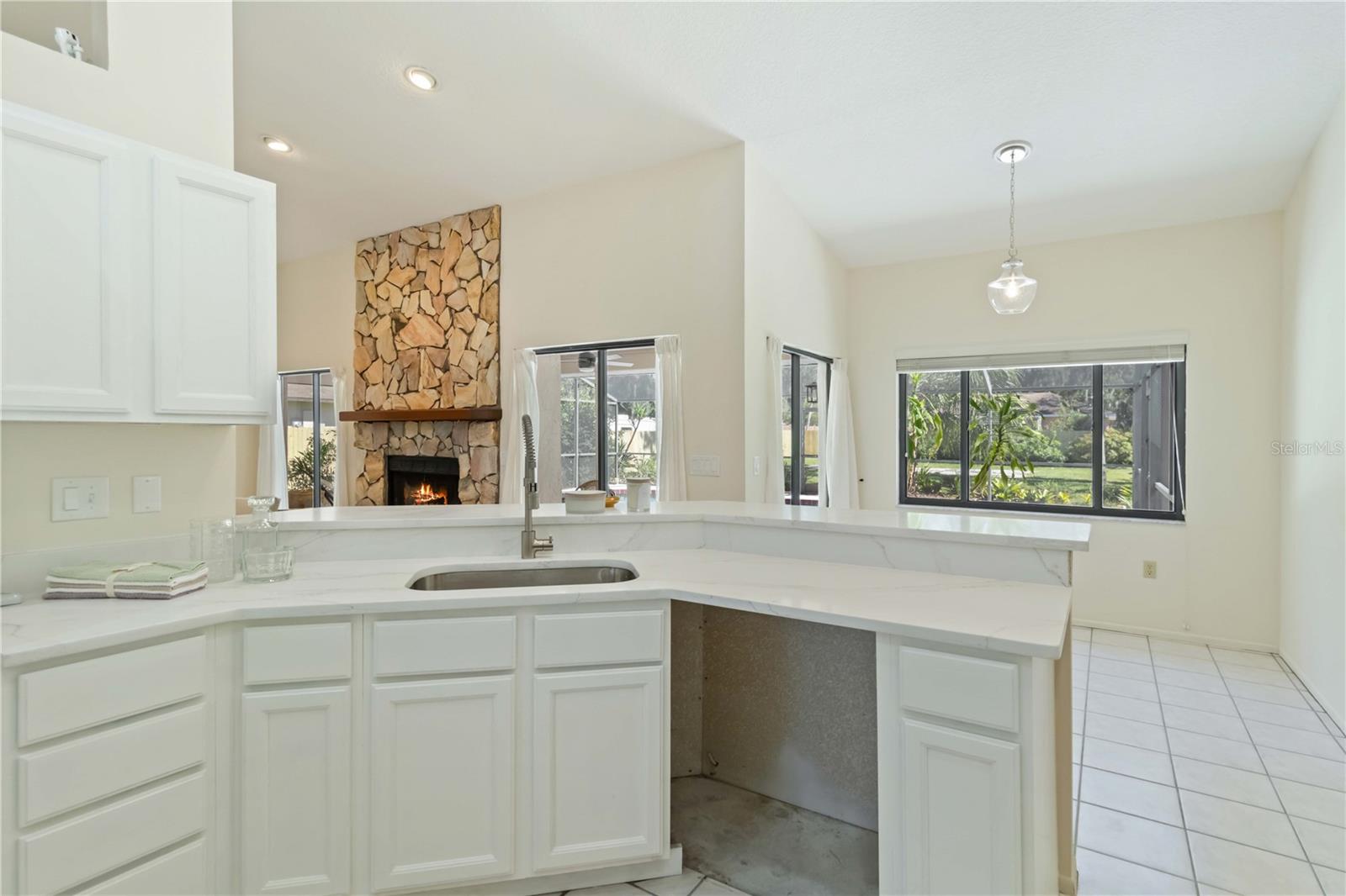 WOODLAWN LAKES FIRST ADD - Residential