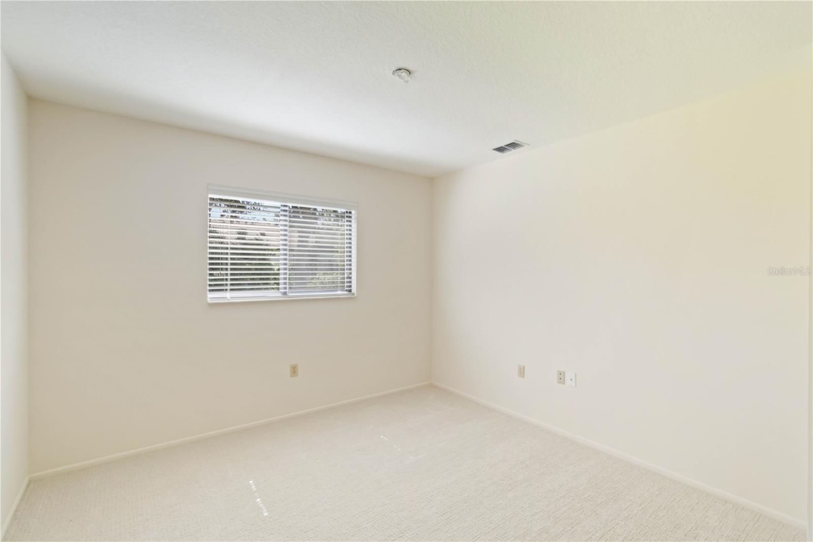 WOODLAWN LAKES FIRST ADD - Residential