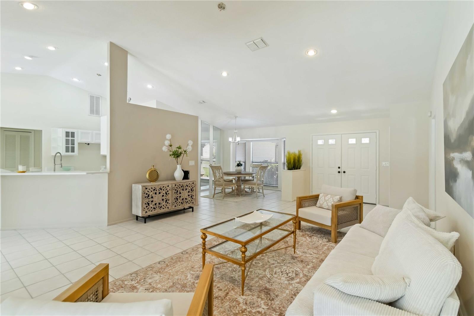 WOODLAWN LAKES FIRST ADD - Residential