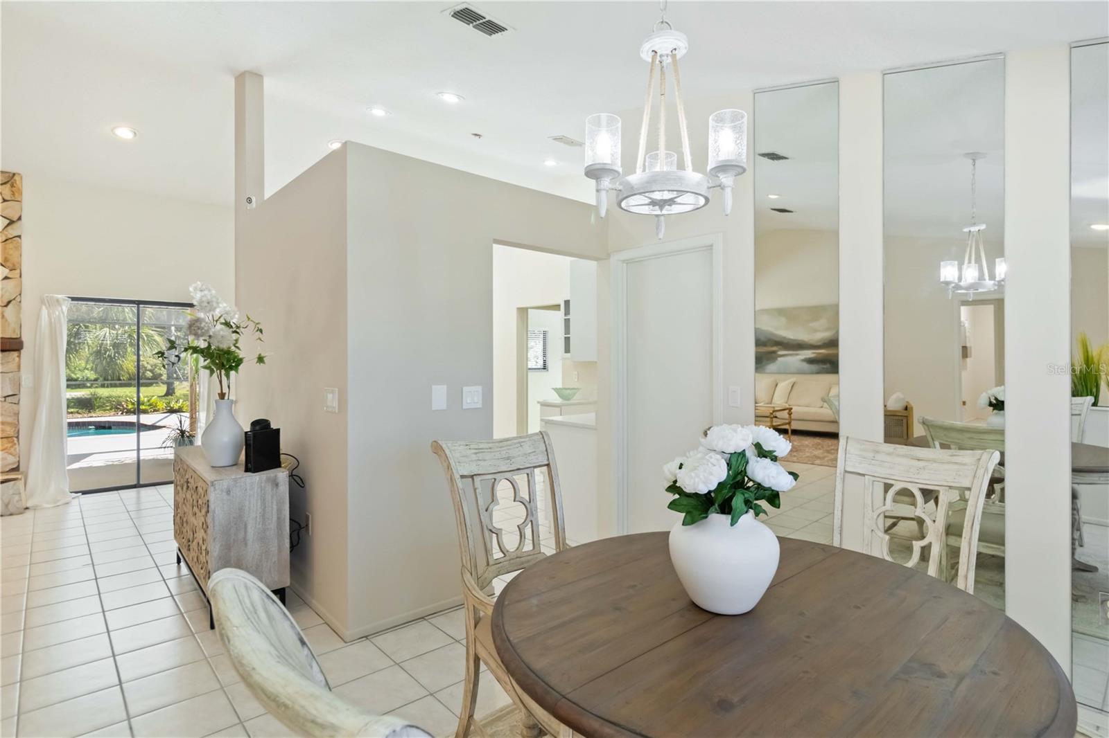 WOODLAWN LAKES FIRST ADD - Residential