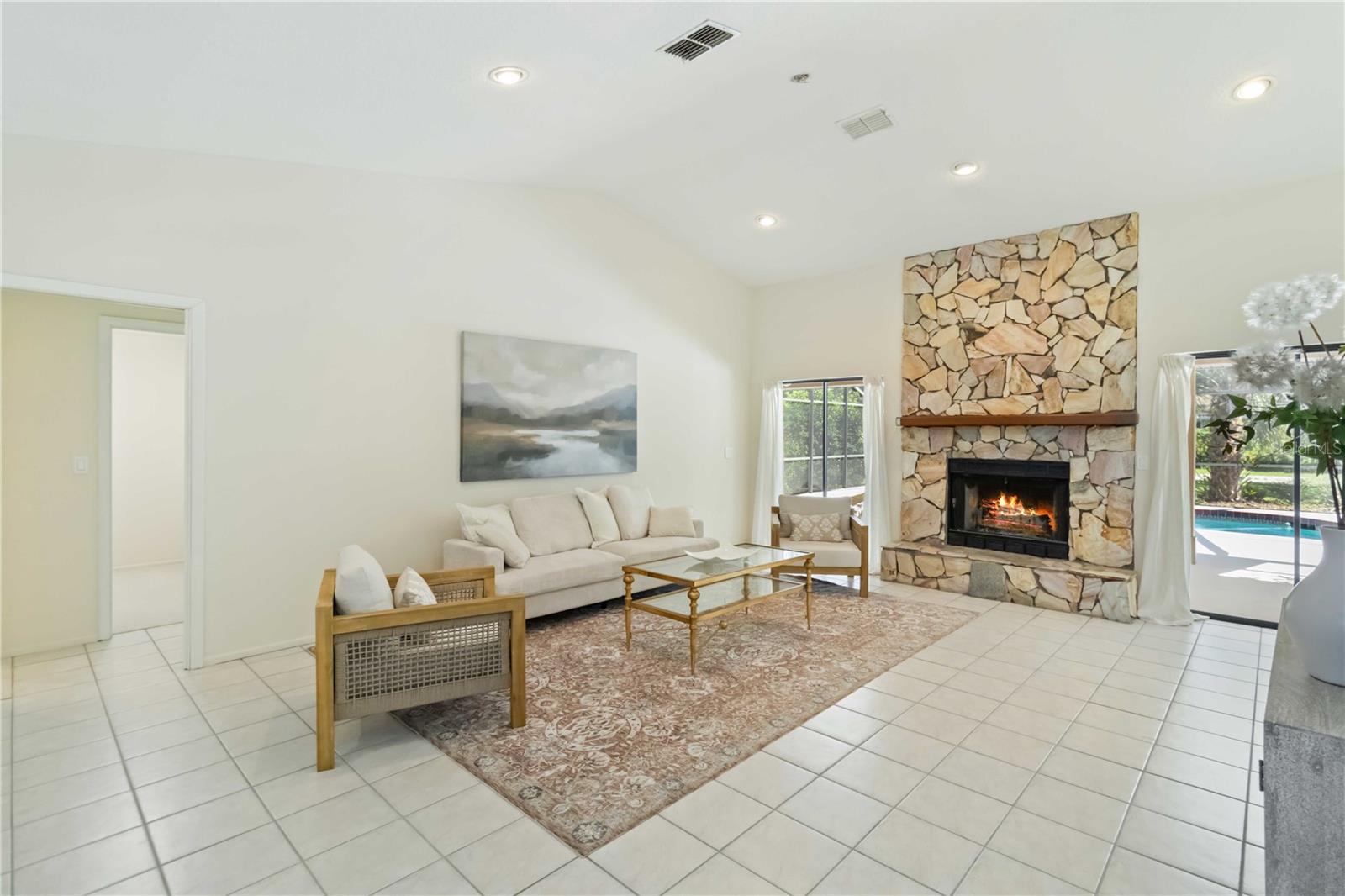 WOODLAWN LAKES FIRST ADD - Residential