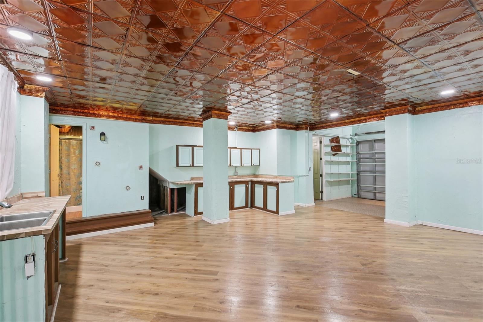 HUDSON BEACH ESTATES - Residential