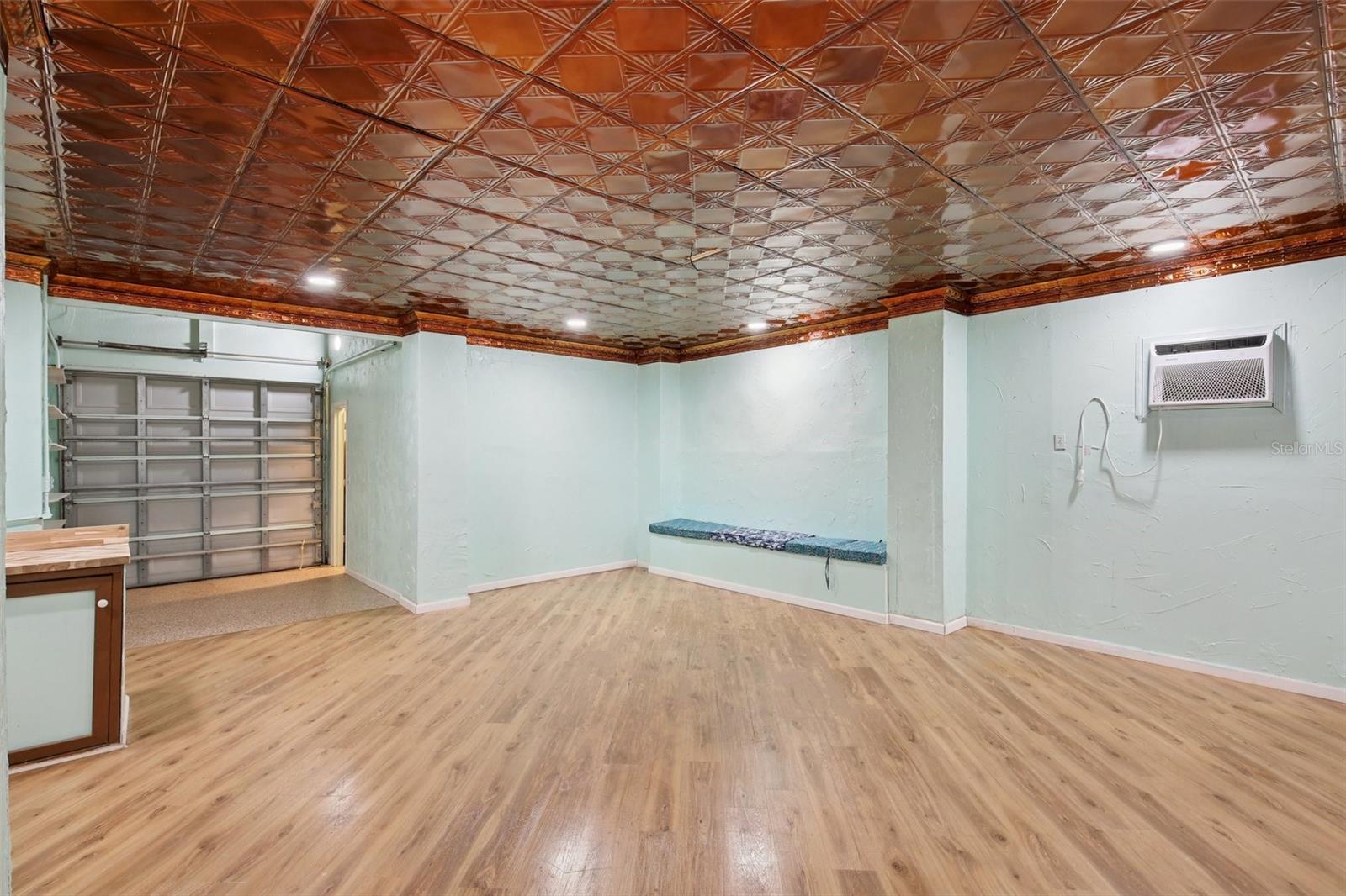 HUDSON BEACH ESTATES - Residential