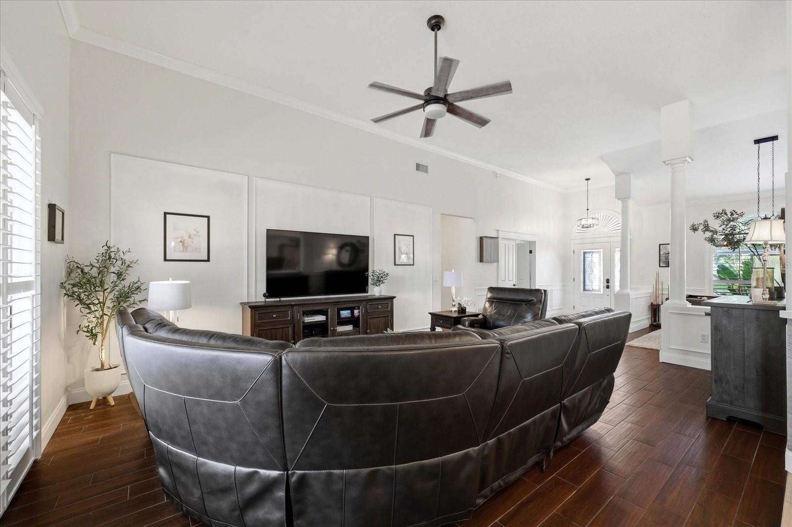 MEADOW POINTE - Residential